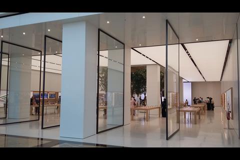 Apple Dubai Mall of Emirates 2